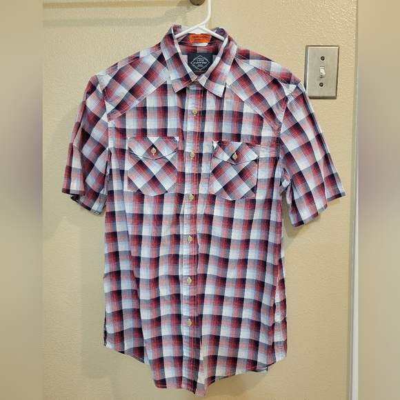 St. Johns Bay Performance Men's Red Plaid button up shirt size Medium - Picture 1 of 5